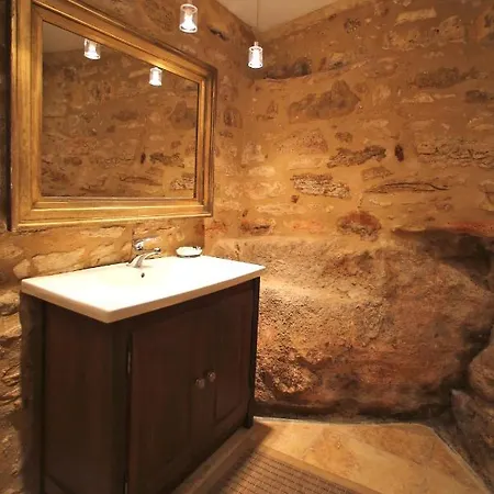 La Petite Maison- Fairytale In Village Center 펜션