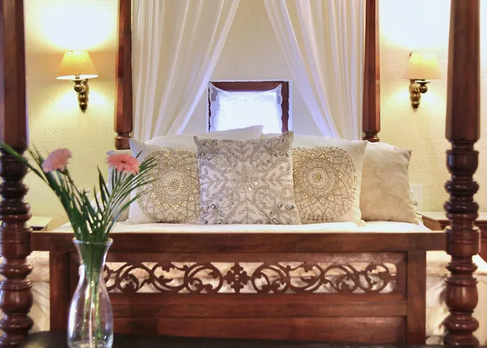 Feriehus La Petite Maison- Fairytale In Village Center